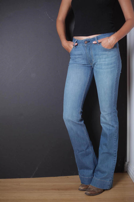 Kimes Ranch Womens Lola Soho Fade Jeans Blue Cotton Blend Flare Leg
