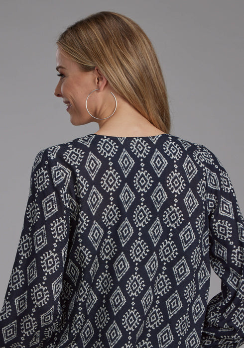Roper Womens 2133 Ikat Black 100% Rayon V-Neck L/S Blouse
