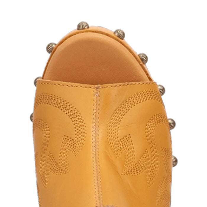 Dingo Womens Free Spirit Wooden Plantain Leather Stud Sandals Shoes